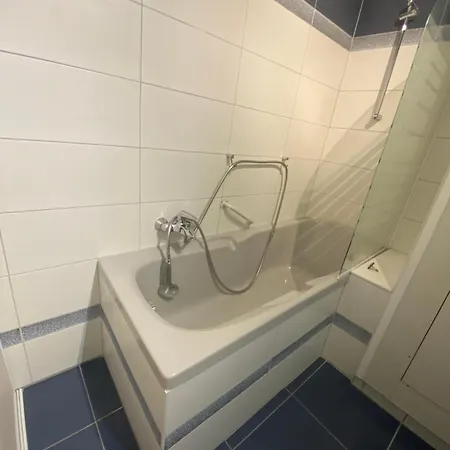 Charment F3 A 8 Min De La Gare A Pied Et 1 Min Du Centre Apartamento